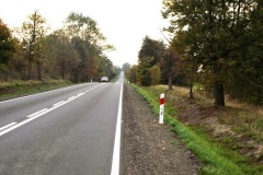 Fot.01_początek projektowanego I odcinka DW513 od dowiązania do istniejącej wybudowanej w ramach przebudowy drogi S-7.JPG