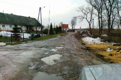 526 - parking przy placu.JPG